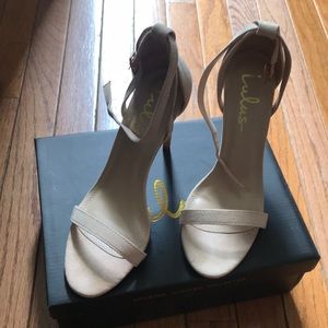 Lulus Heels. Size 6 1/2. Color nude